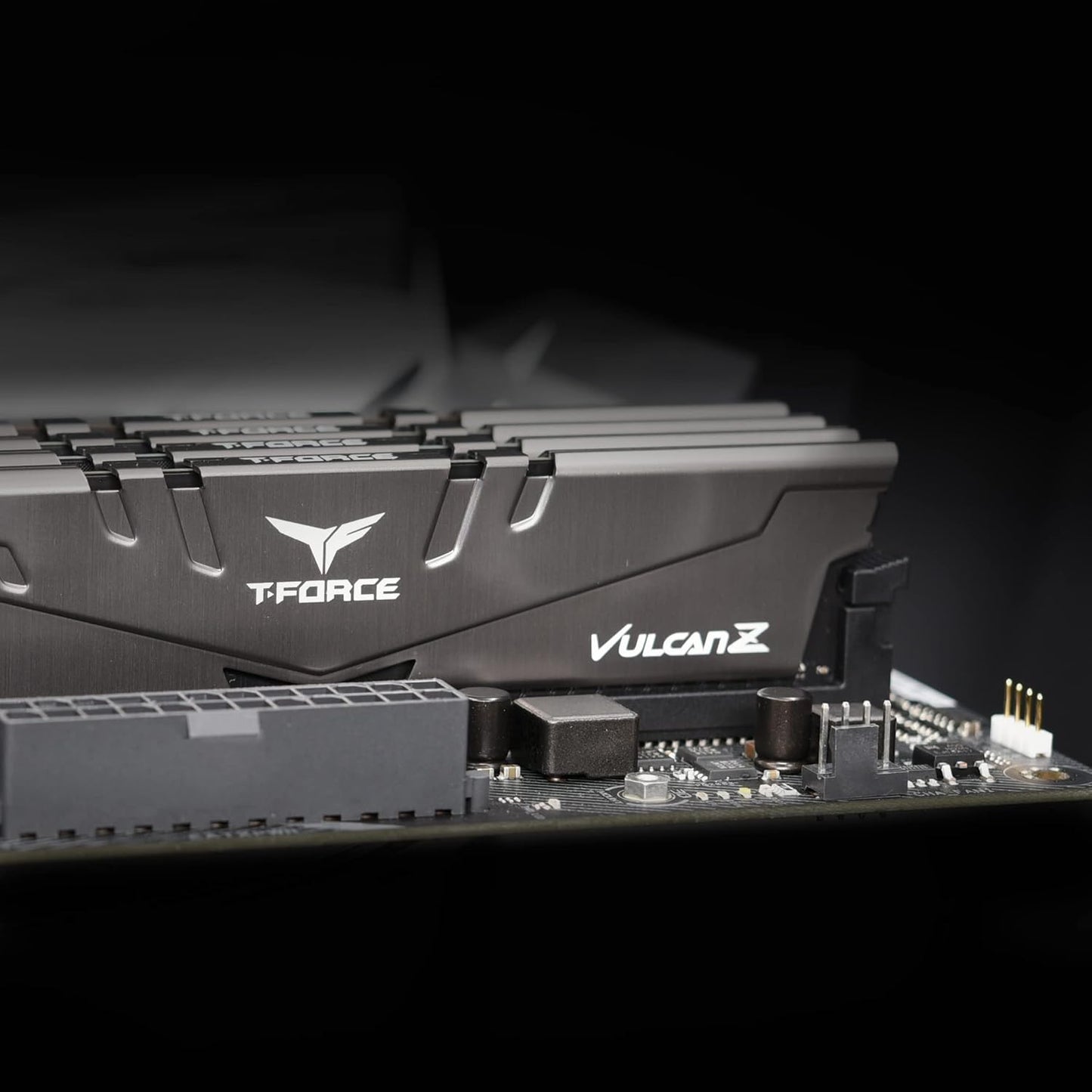 Mémoire T-Force Vulcan Z — 16 Go (2 × 8) DDR4 3200 Mhz